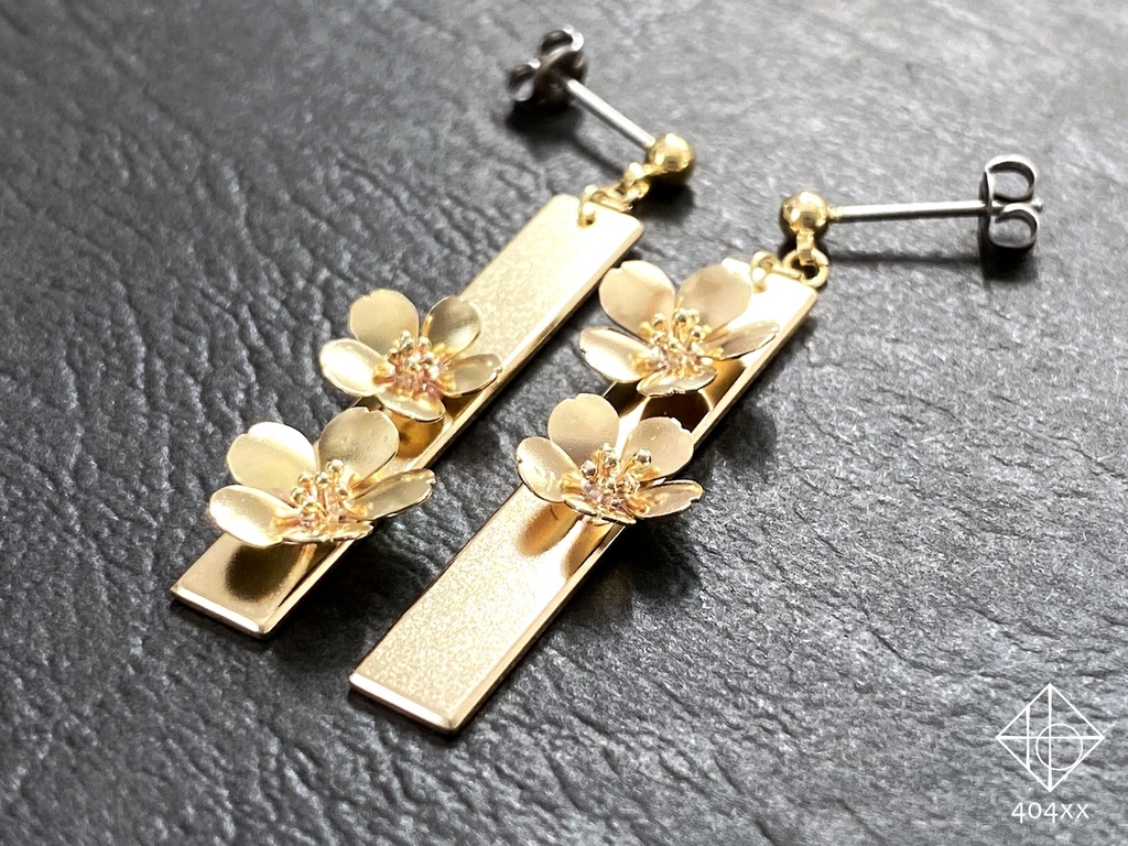 〈桜花〉片耳ピアス/イヤリング 真鍮