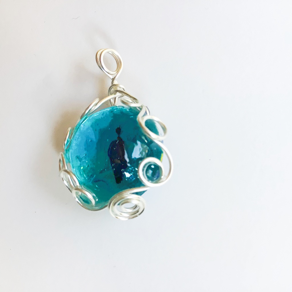 ドラゴンアイのペンダント ウォーターブルー