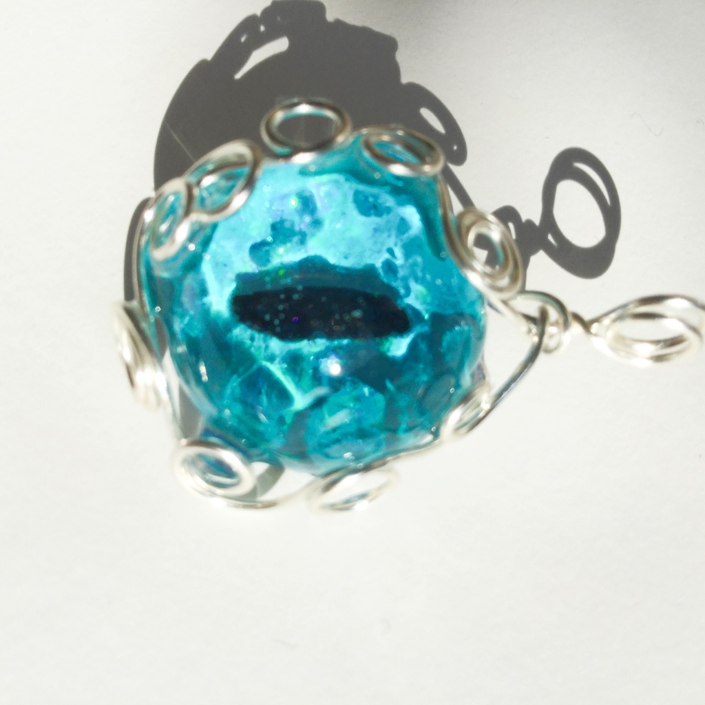 ドラゴンアイのペンダント ウォーターブルー