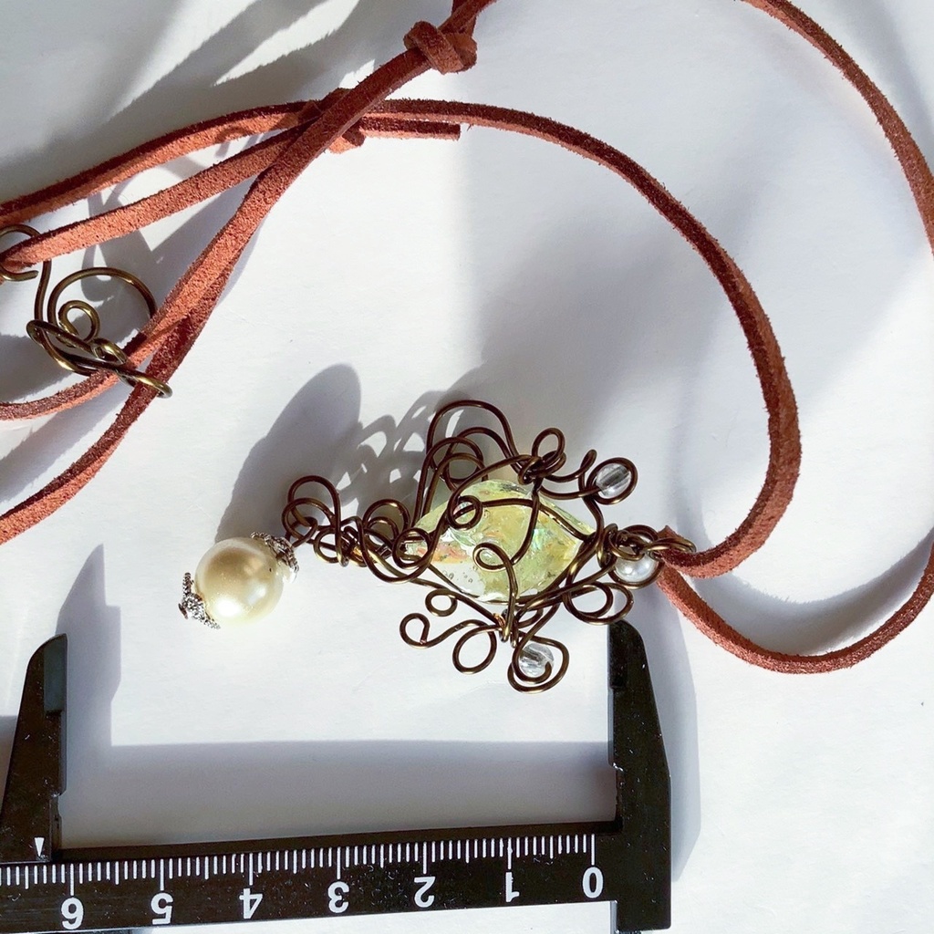 魔女のペンダント クリア