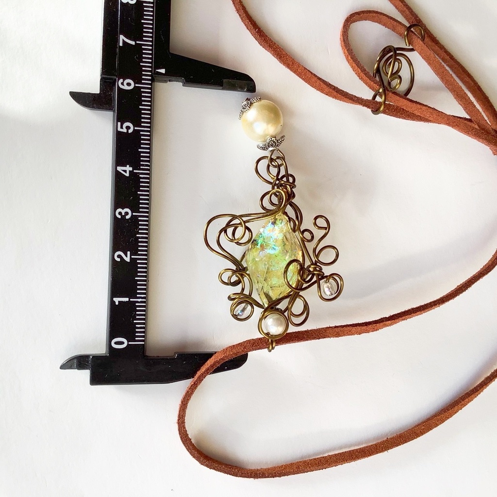 魔女のペンダント クリア