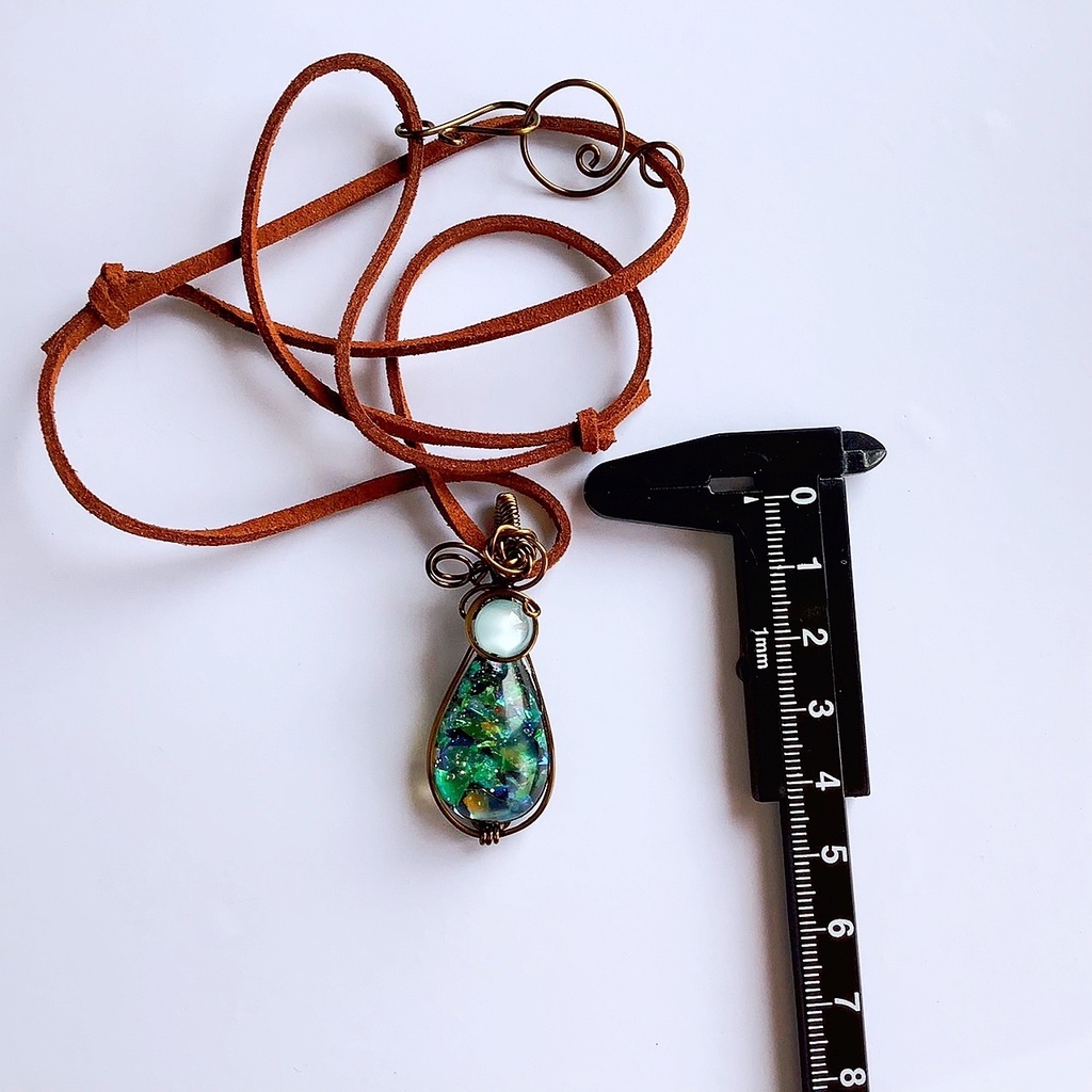 魔女のペンダント シンプルグリーン