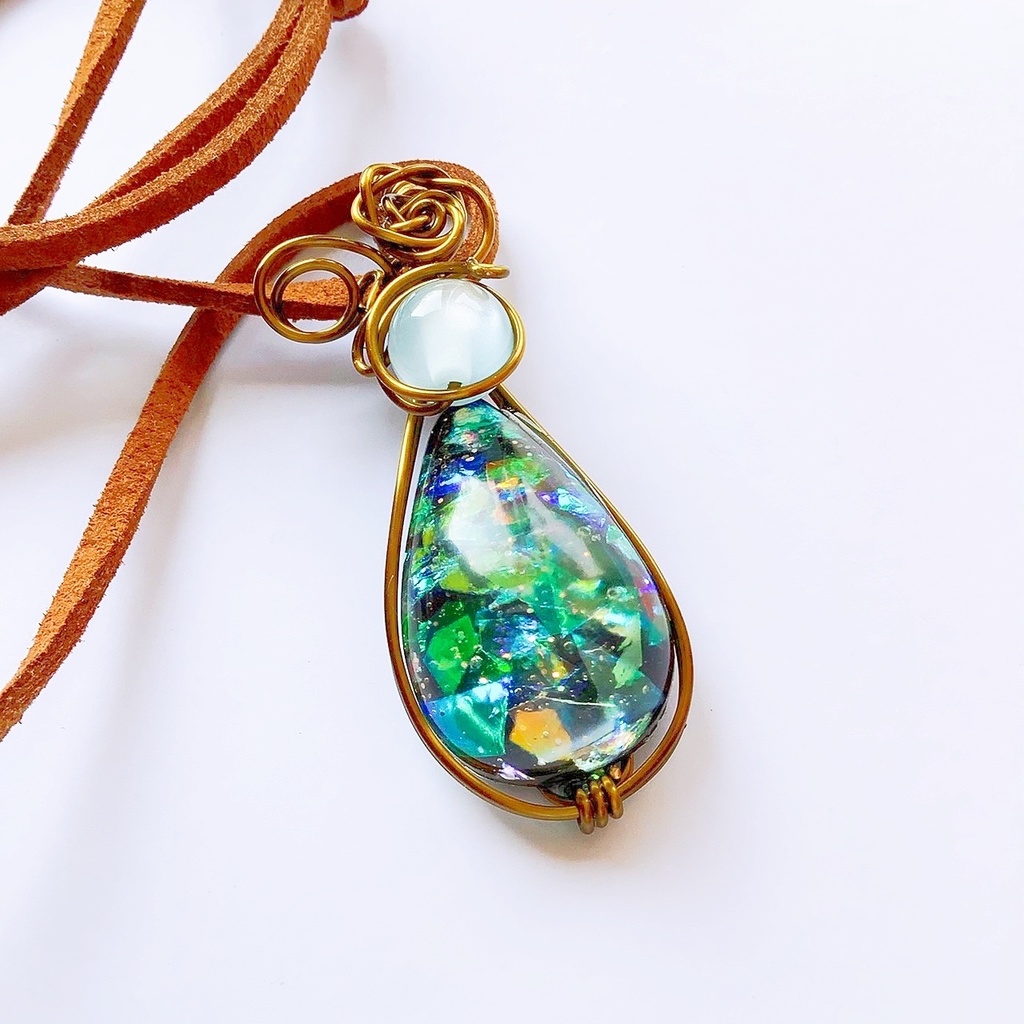 魔女のペンダント シンプルグリーン