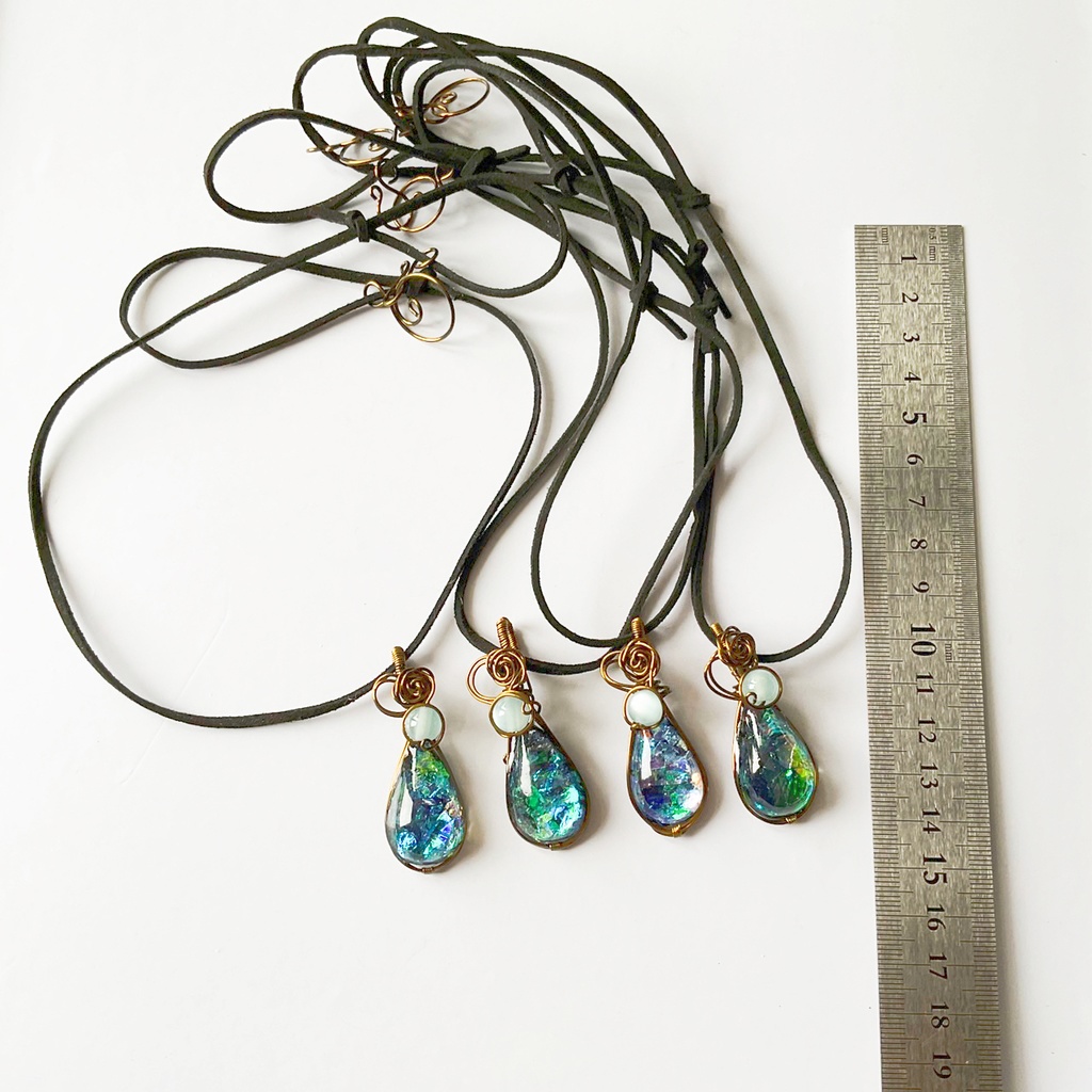 魔女のペンダント シンプルグリーン