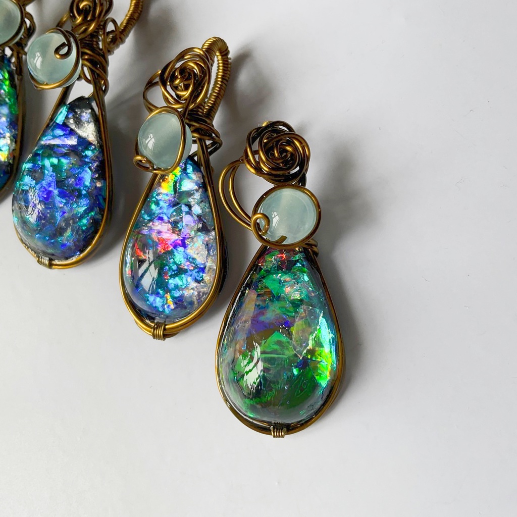 魔女のペンダント シンプルグリーン