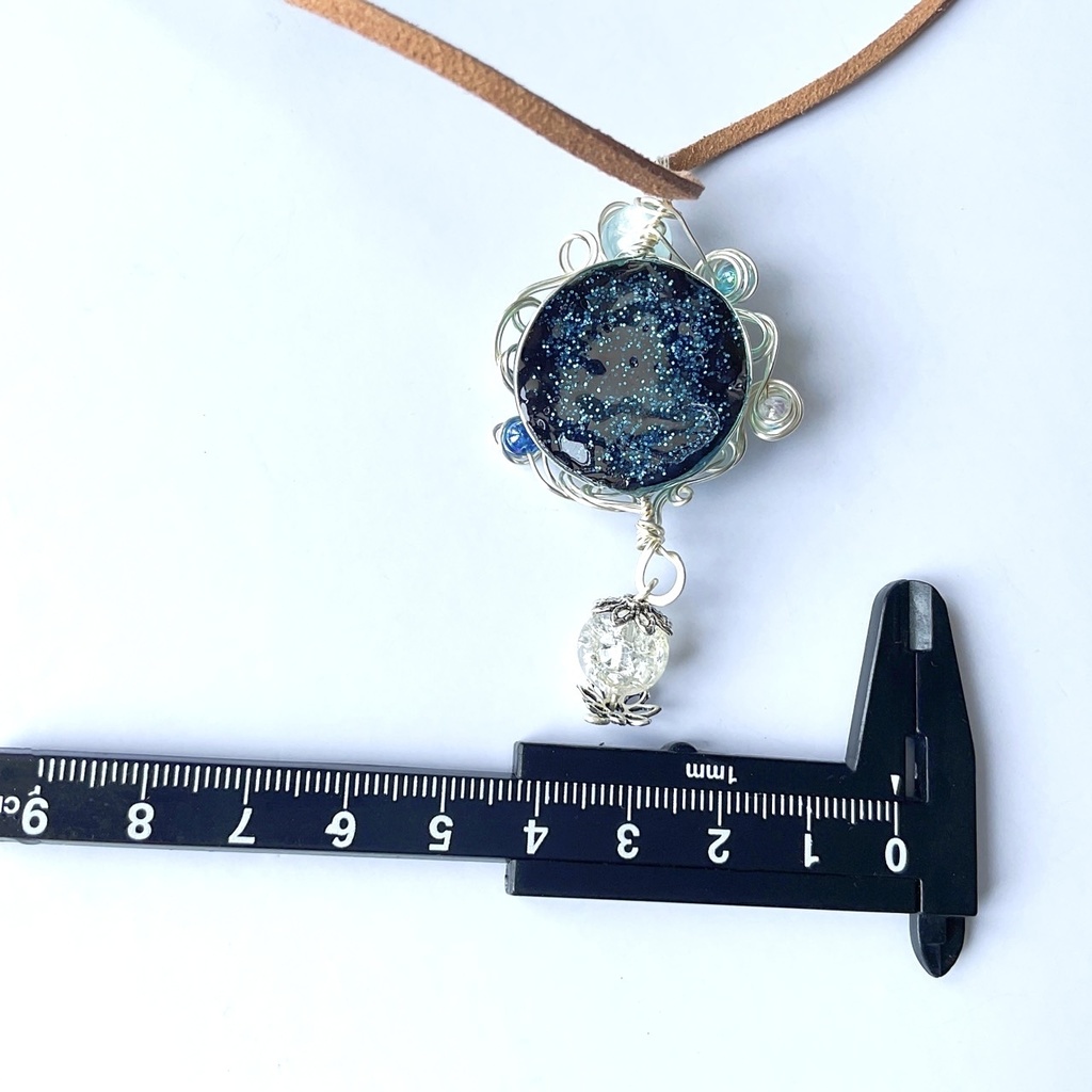 魔女のペンダント グリーン