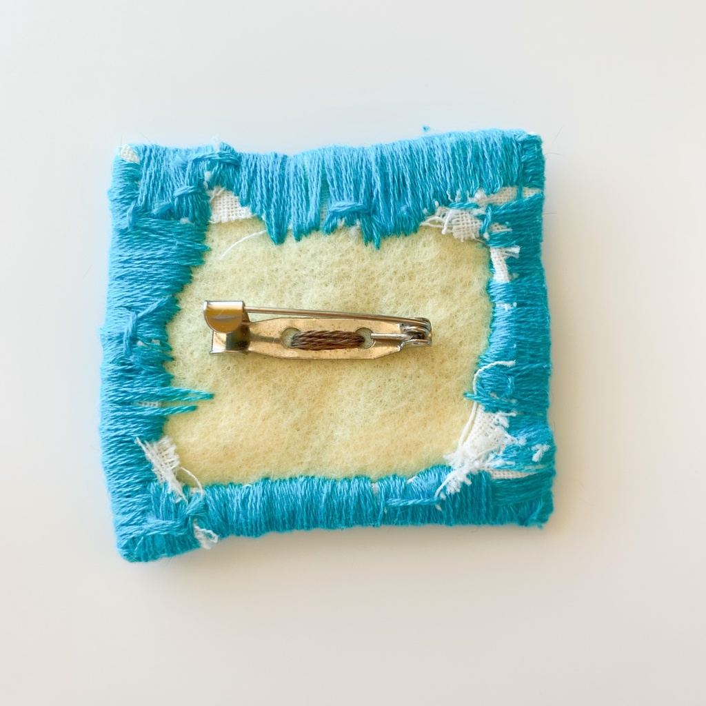 夢見るキャットブローチ