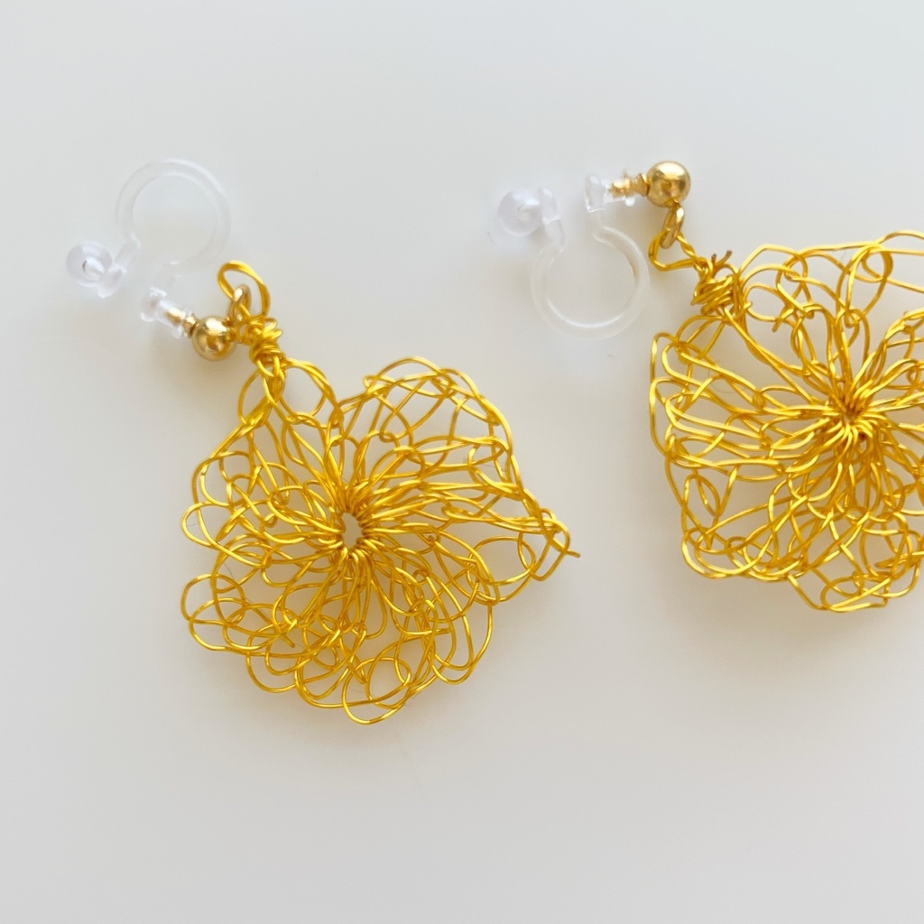 太陽のノンホールピアス