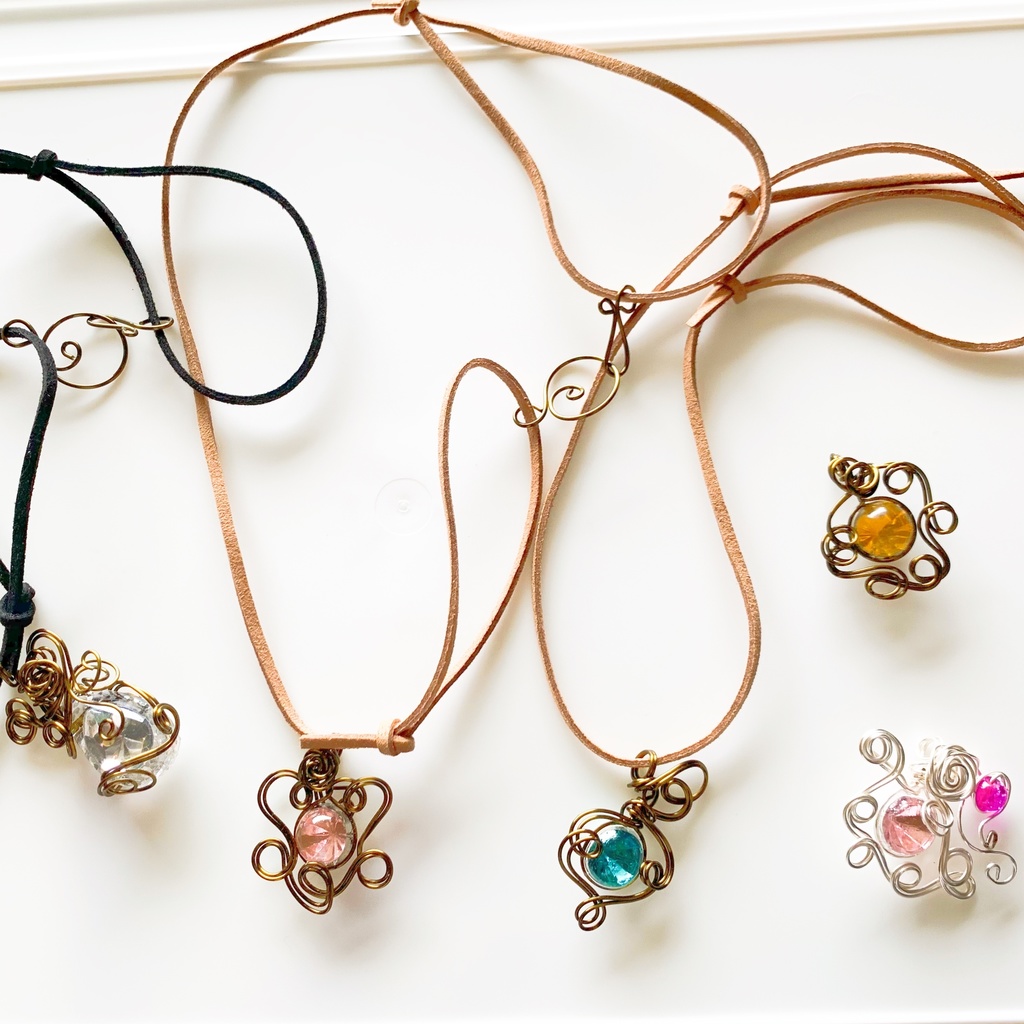 ワイヤーペンダントチャーム