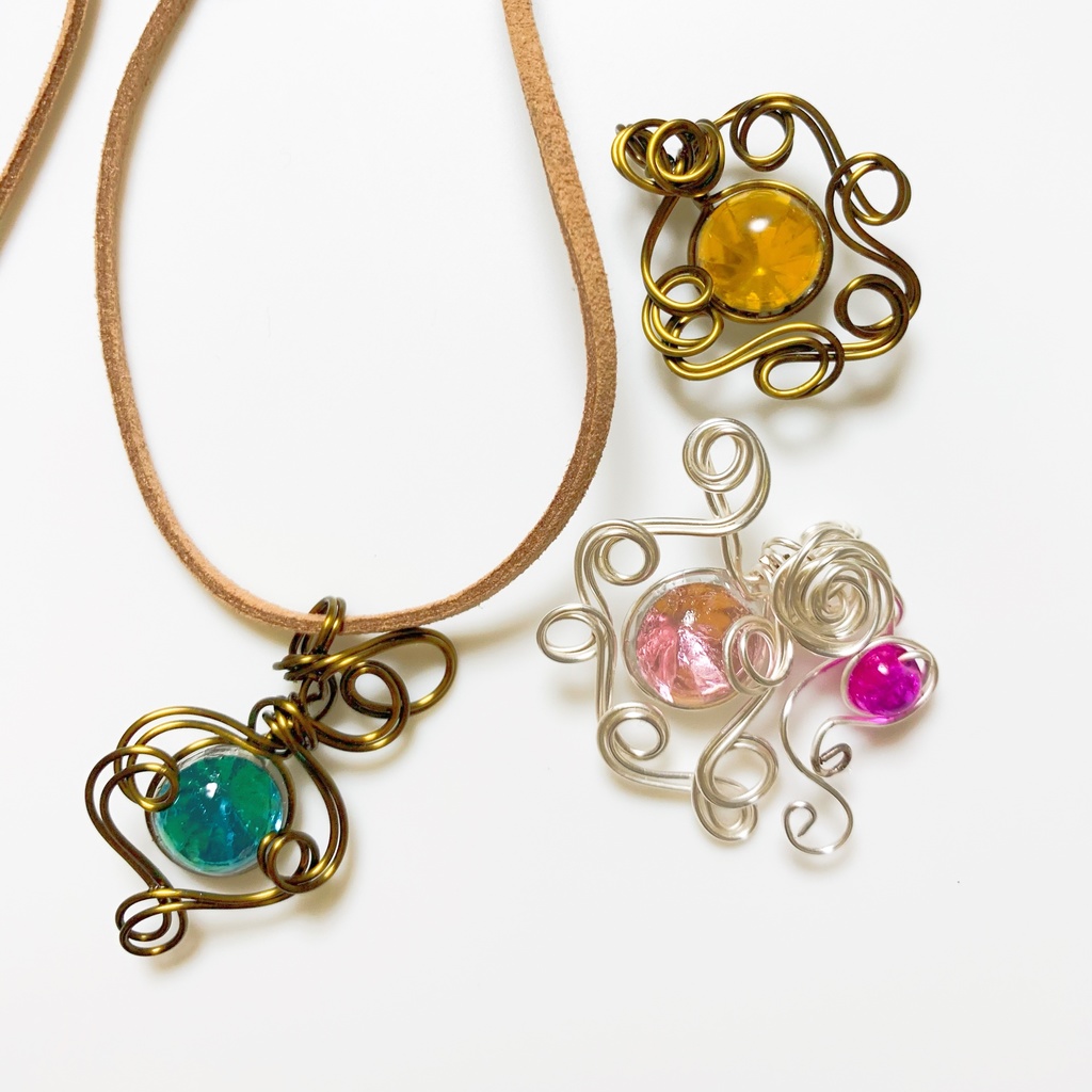 ワイヤーペンダントチャーム