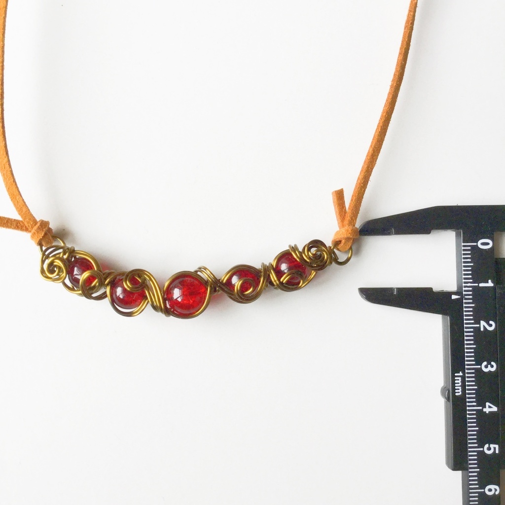 クラックビーズとワイヤーのネックレス