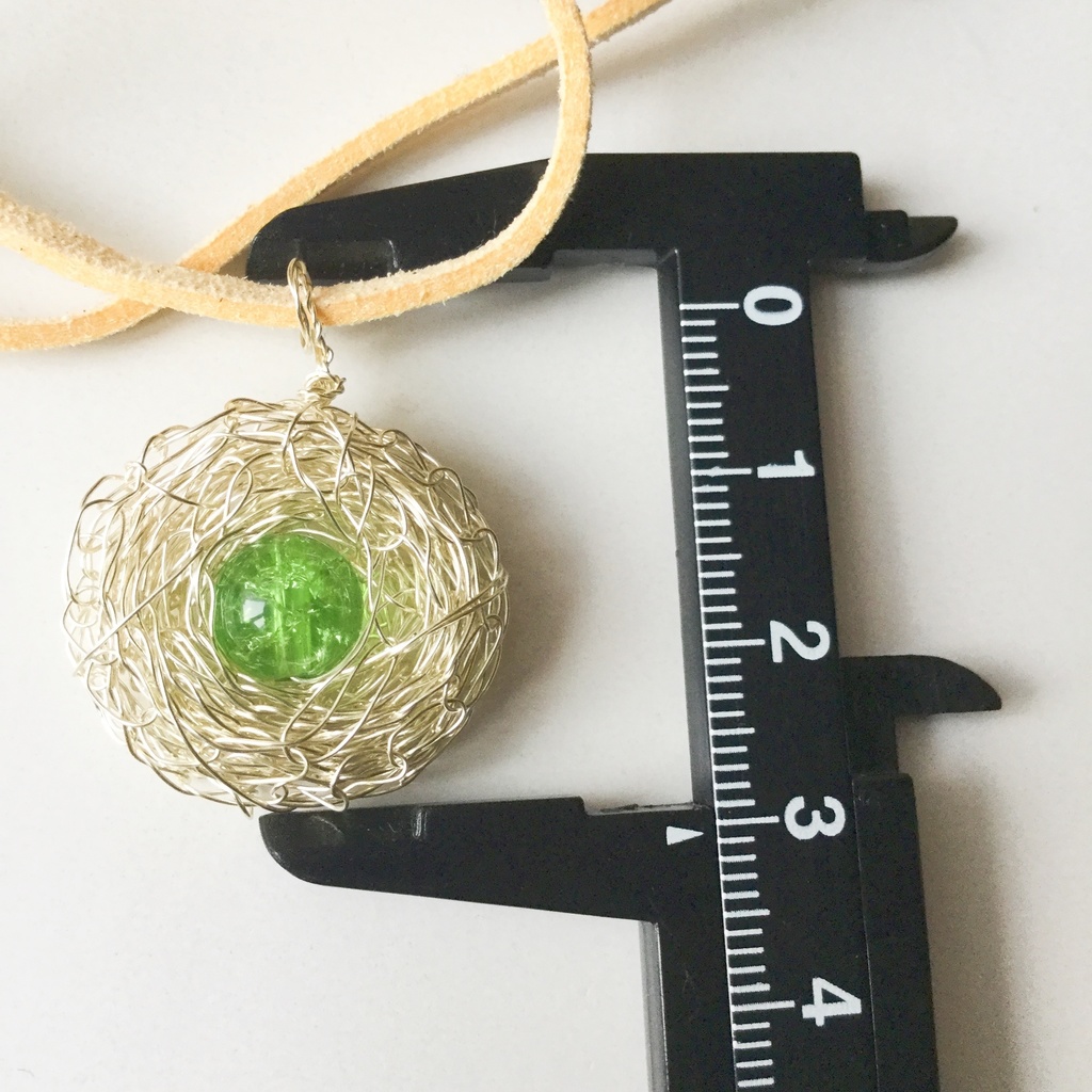 巣ごもりたまごネックレス