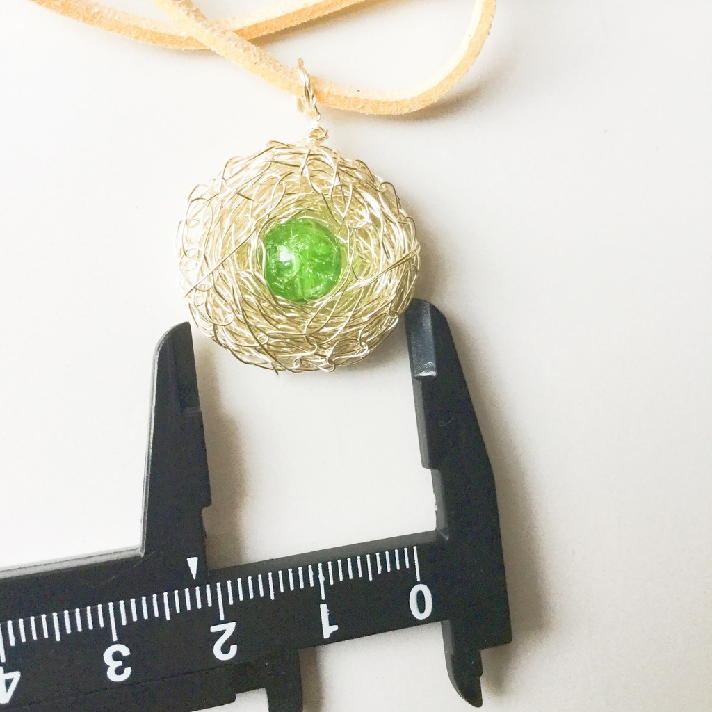 巣ごもりたまごネックレス