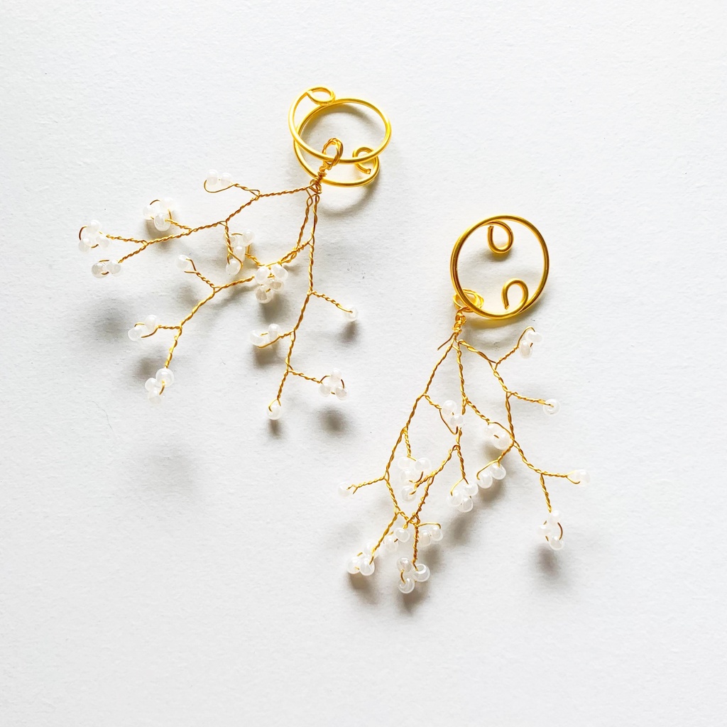 【痛くない】スワッグイヤリング【調節可能】