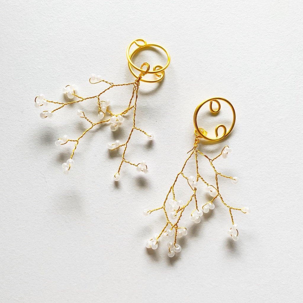 【痛くない】スワッグイヤリング【調節可能】