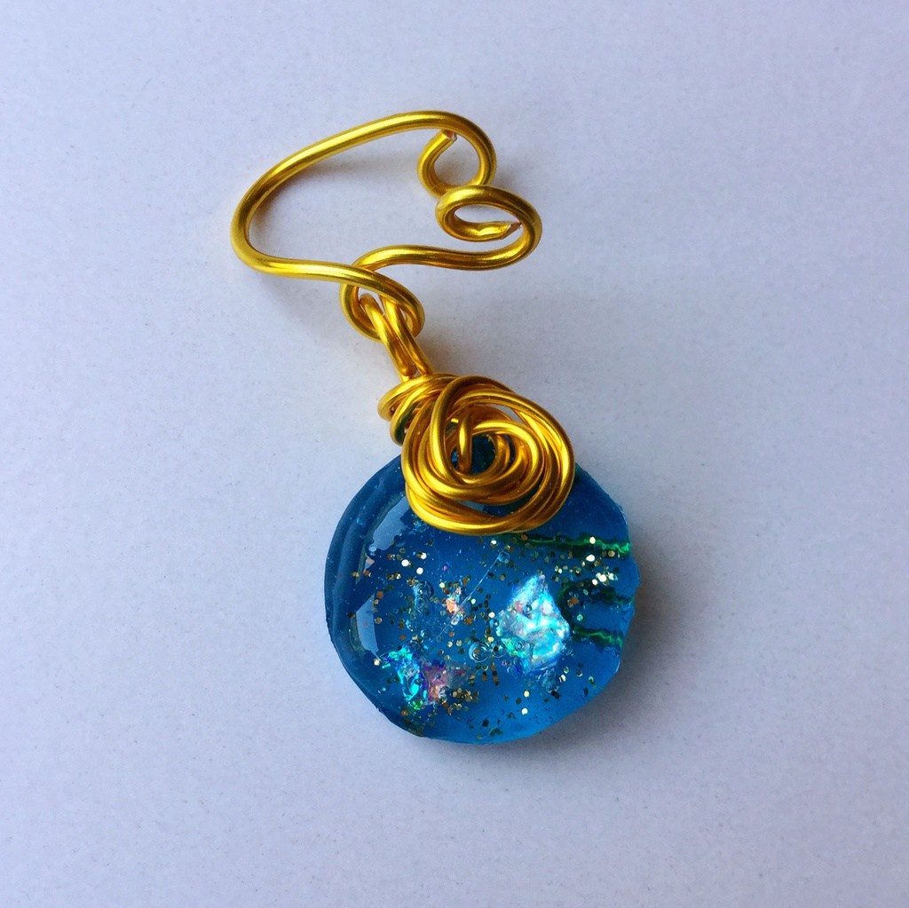 水の宝石 イヤーカフ