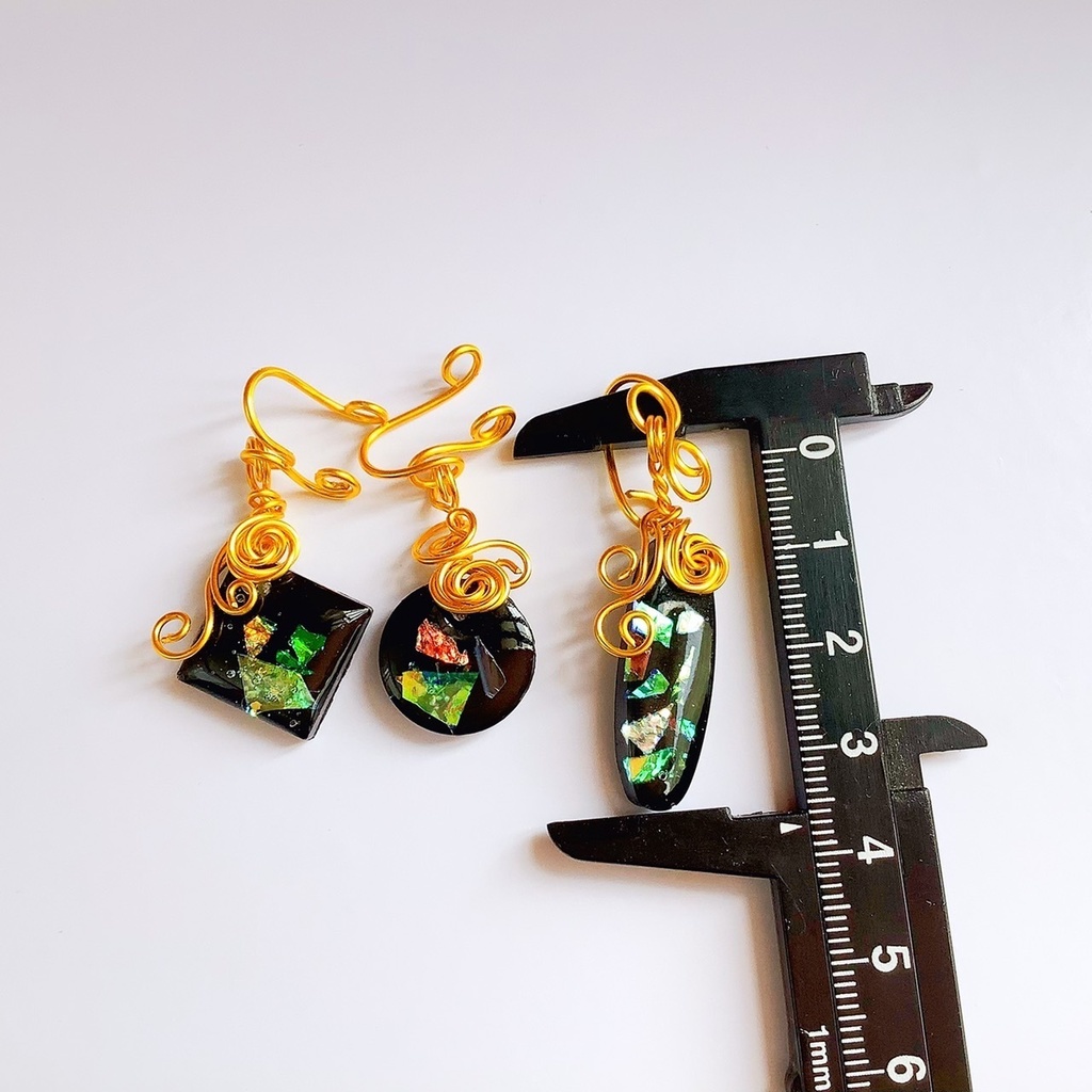 夜光貝のイヤーカフ