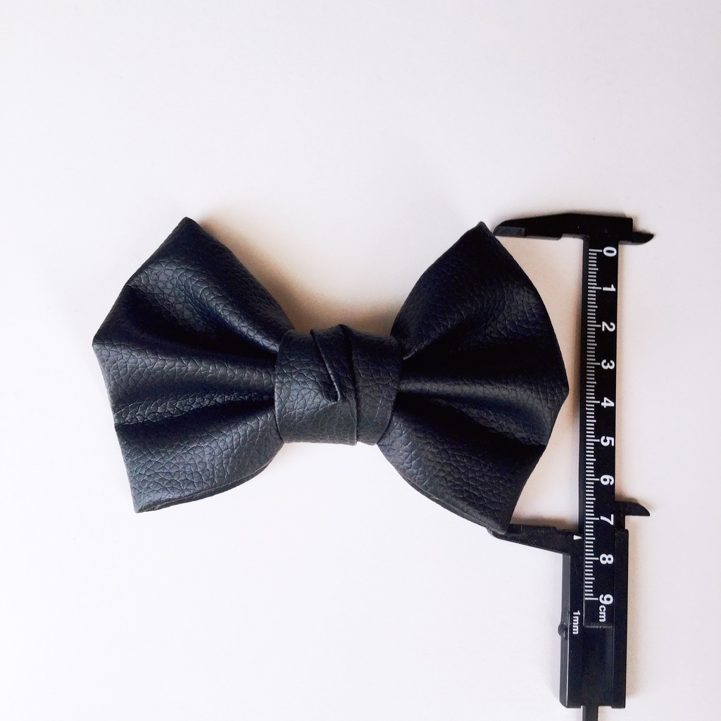 合皮のリボンバレッタ