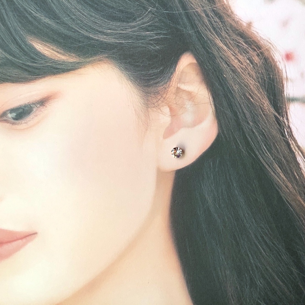 【金属アレルギー対応】5mmガラスの一粒ピアス【サージカルステンレス】