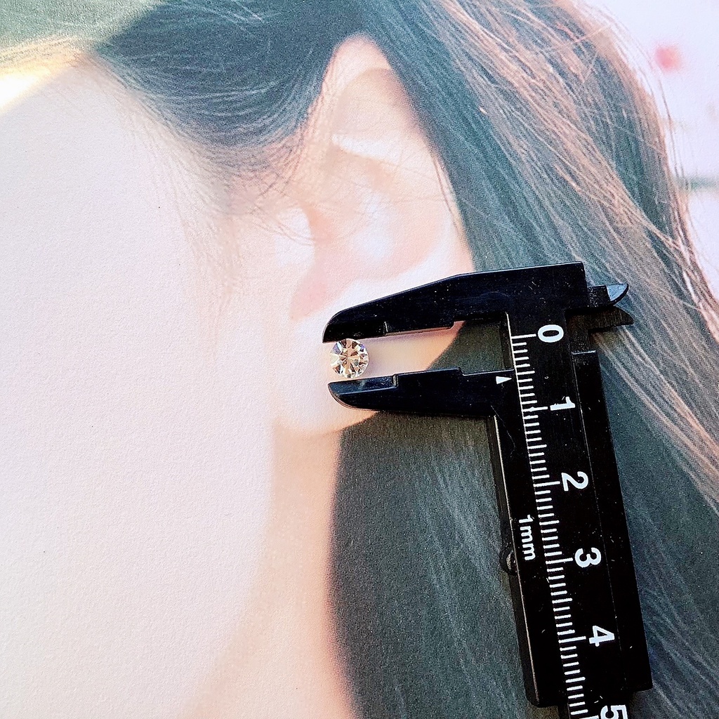 【金属アレルギー対応】5mmガラスの一粒ピアス【サージカルステンレス】