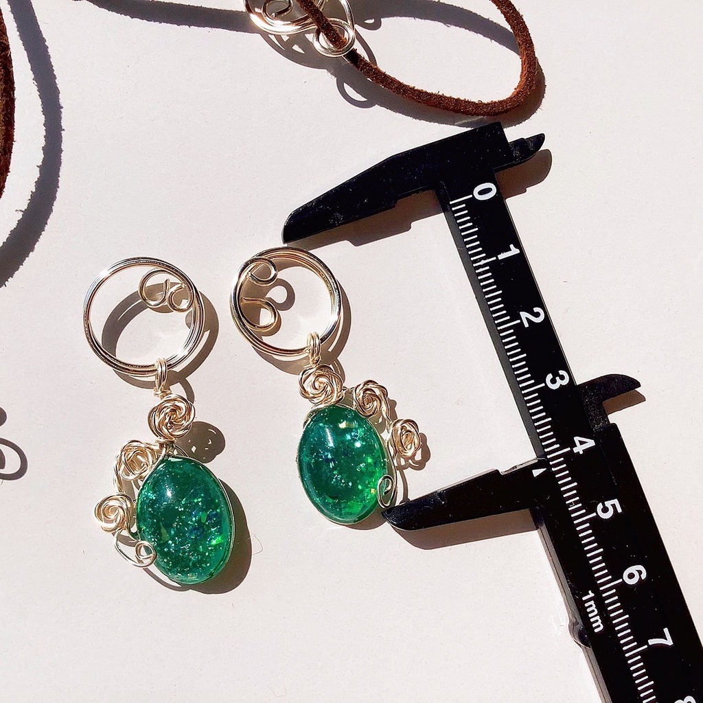 薔薇とエメラルドグリーン イヤリングとペンダント