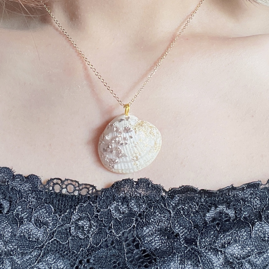 瀬戸内海の貝殻ネックレス