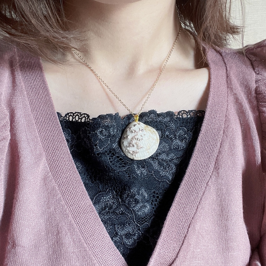 瀬戸内海の貝殻ネックレス