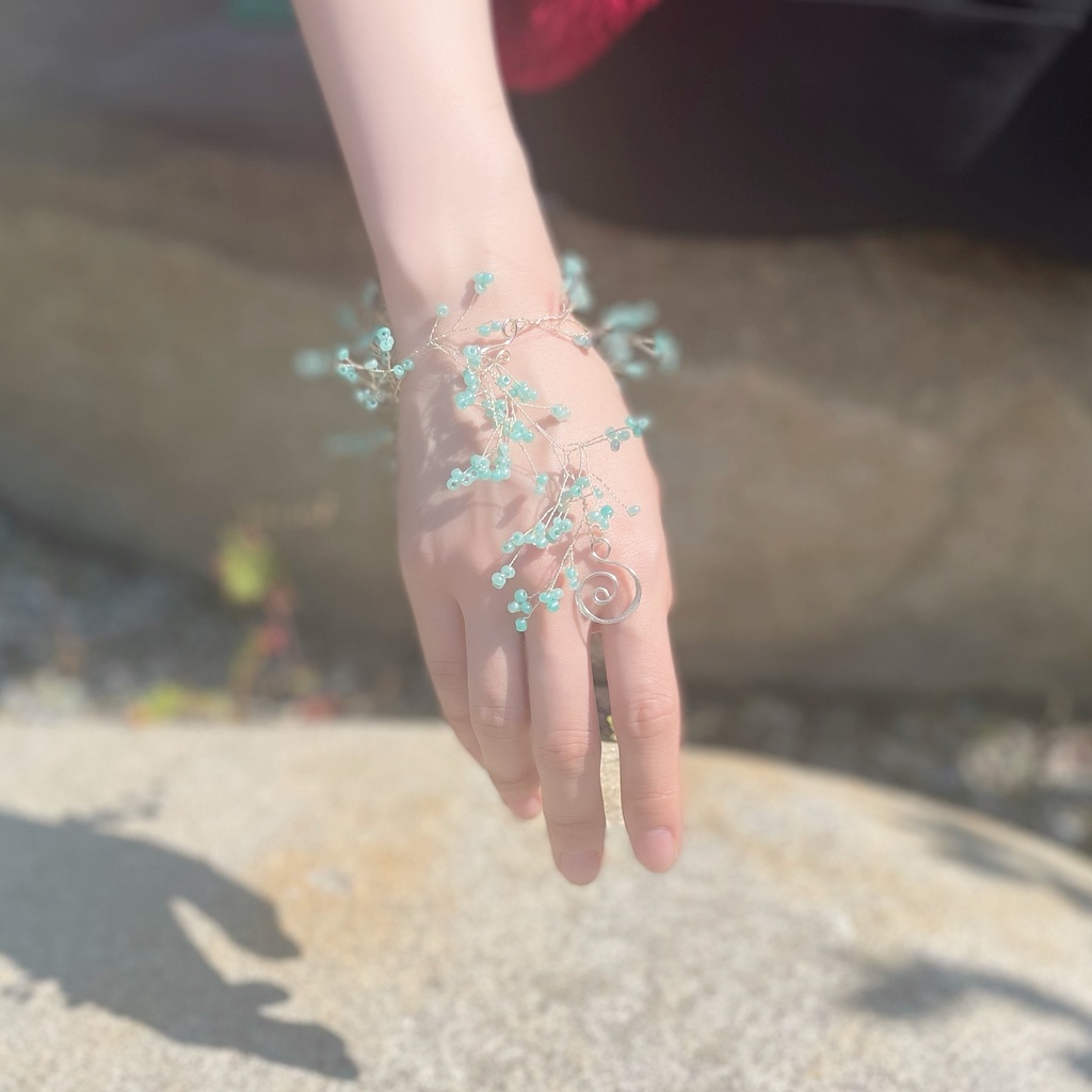 たっぷり小花のアンクレット ミルキーグリーン