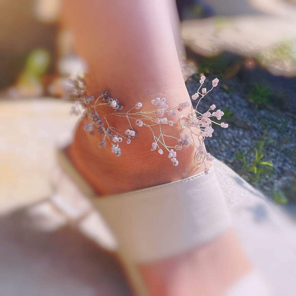 たっぷり小花のアンクレット くすみパープル