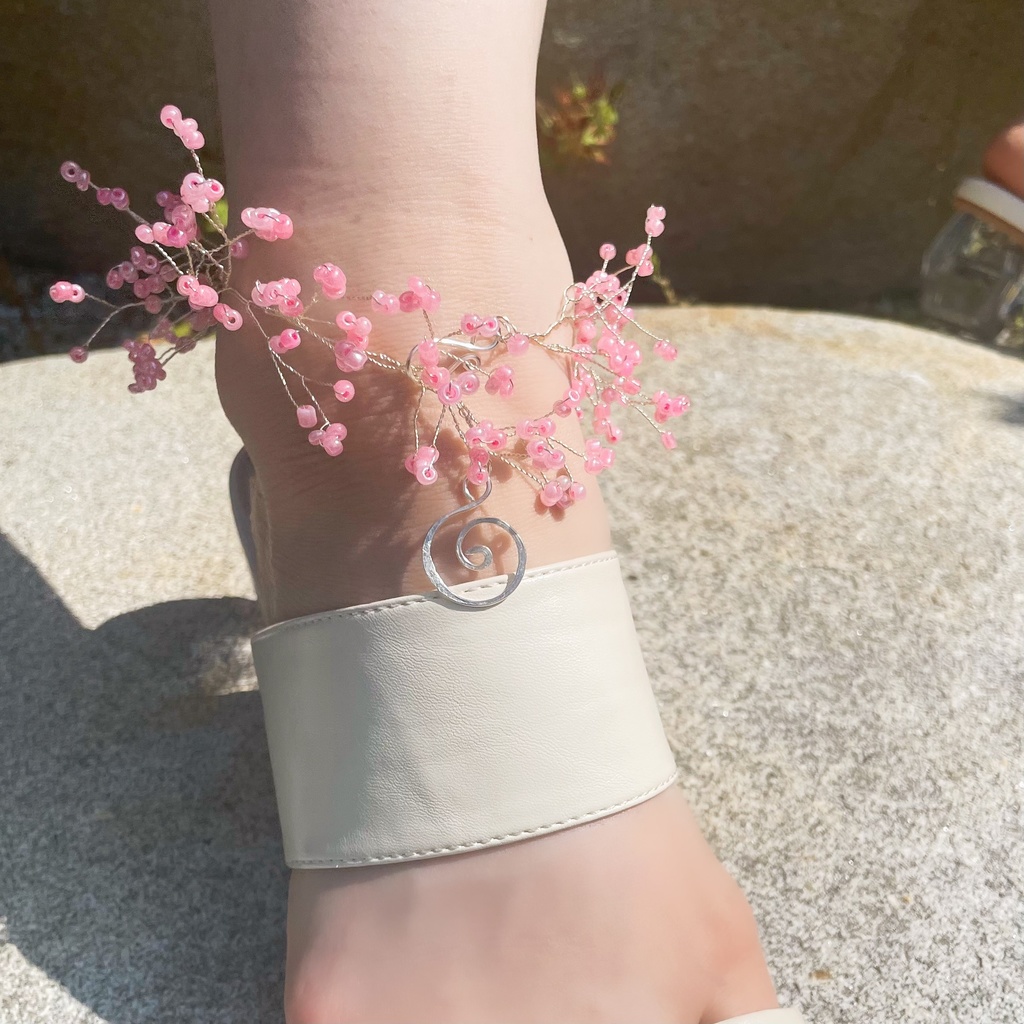 たっぷり小花のアンクレット ライトブルー