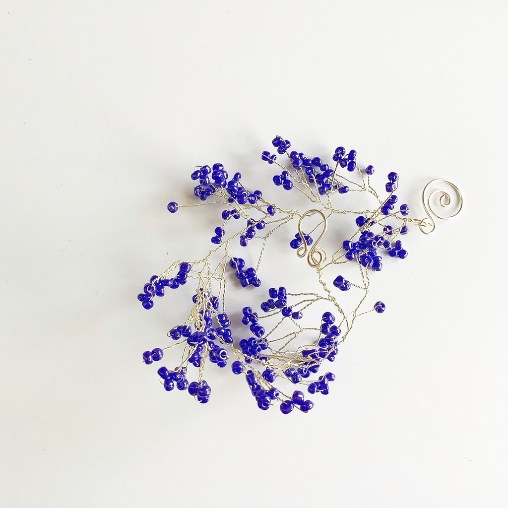 たっぷり小花のブレスレット ディープブルー