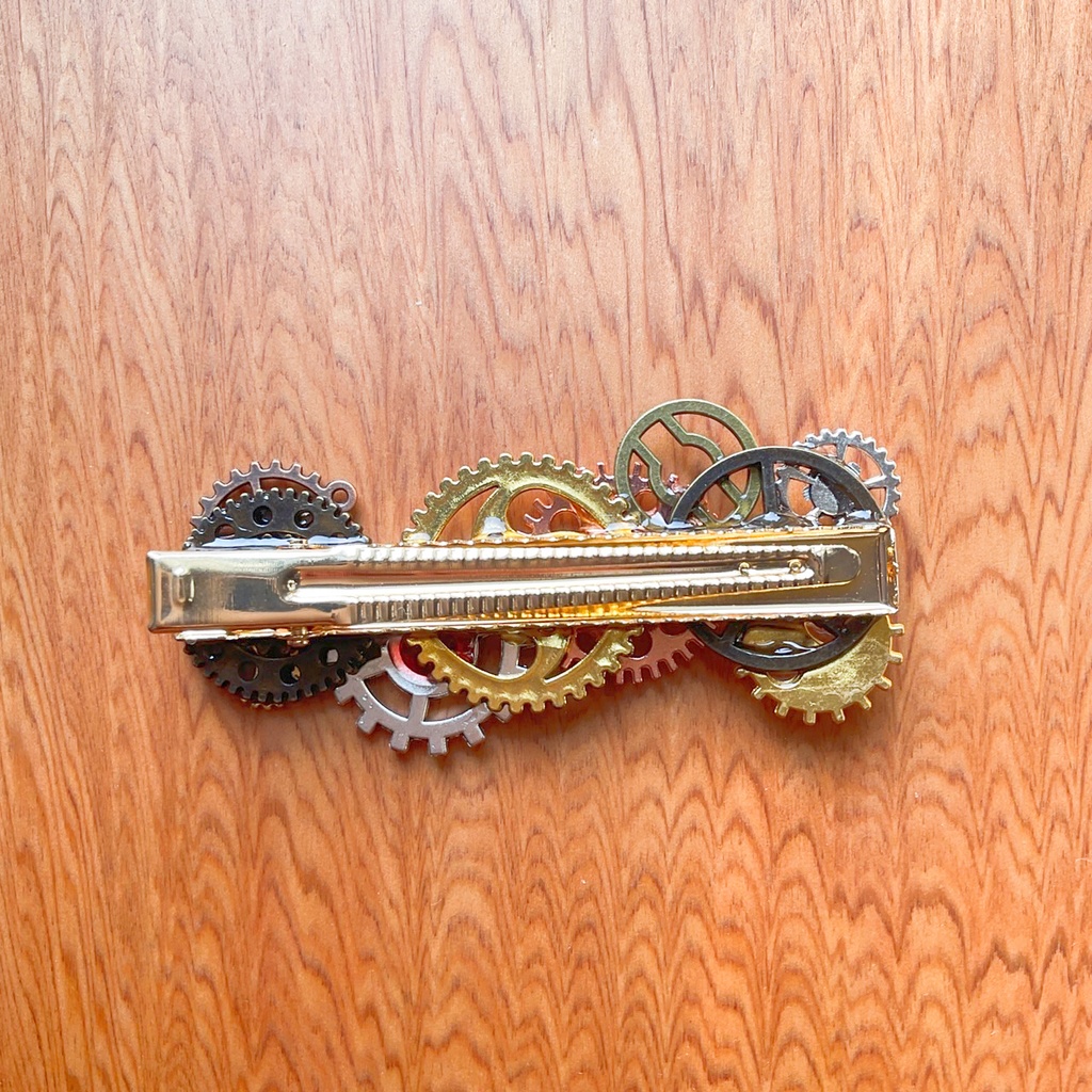 歯車のヘアクリップ
