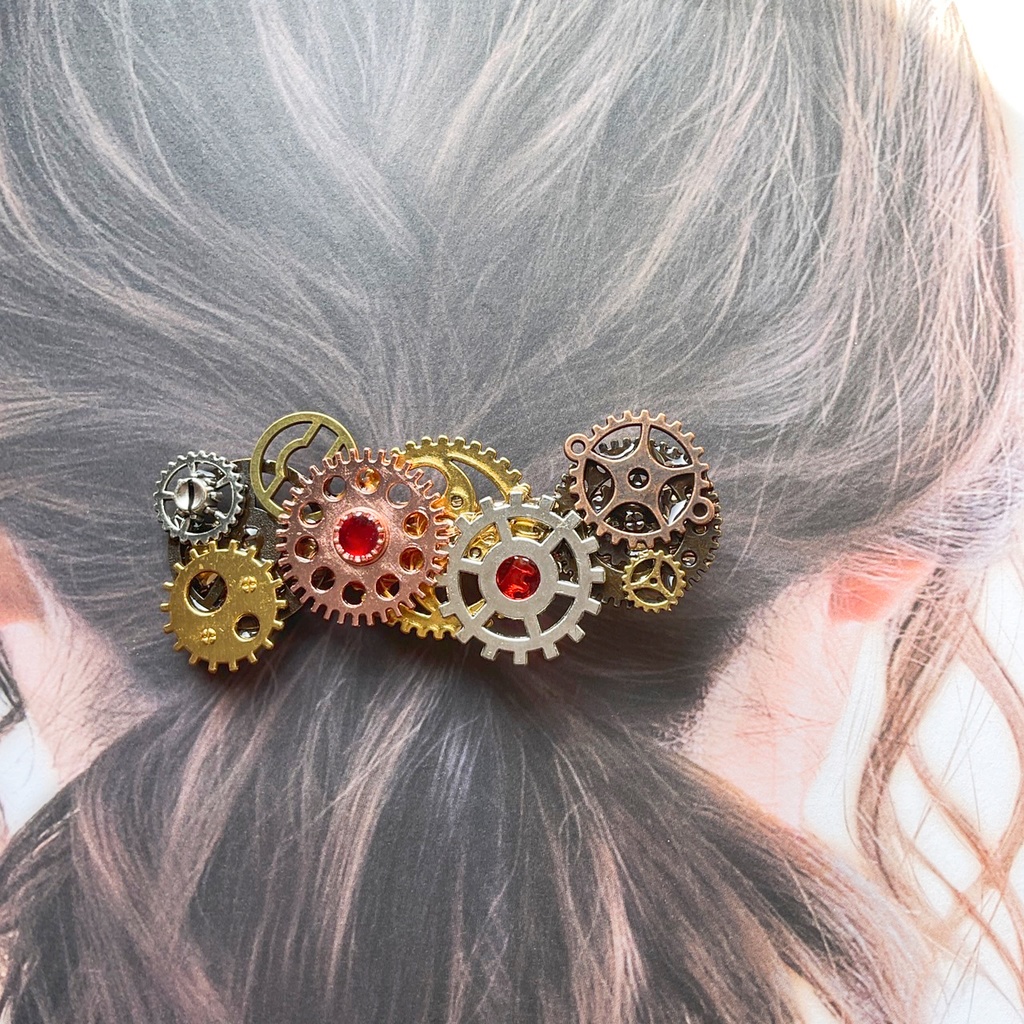 歯車のヘアクリップ