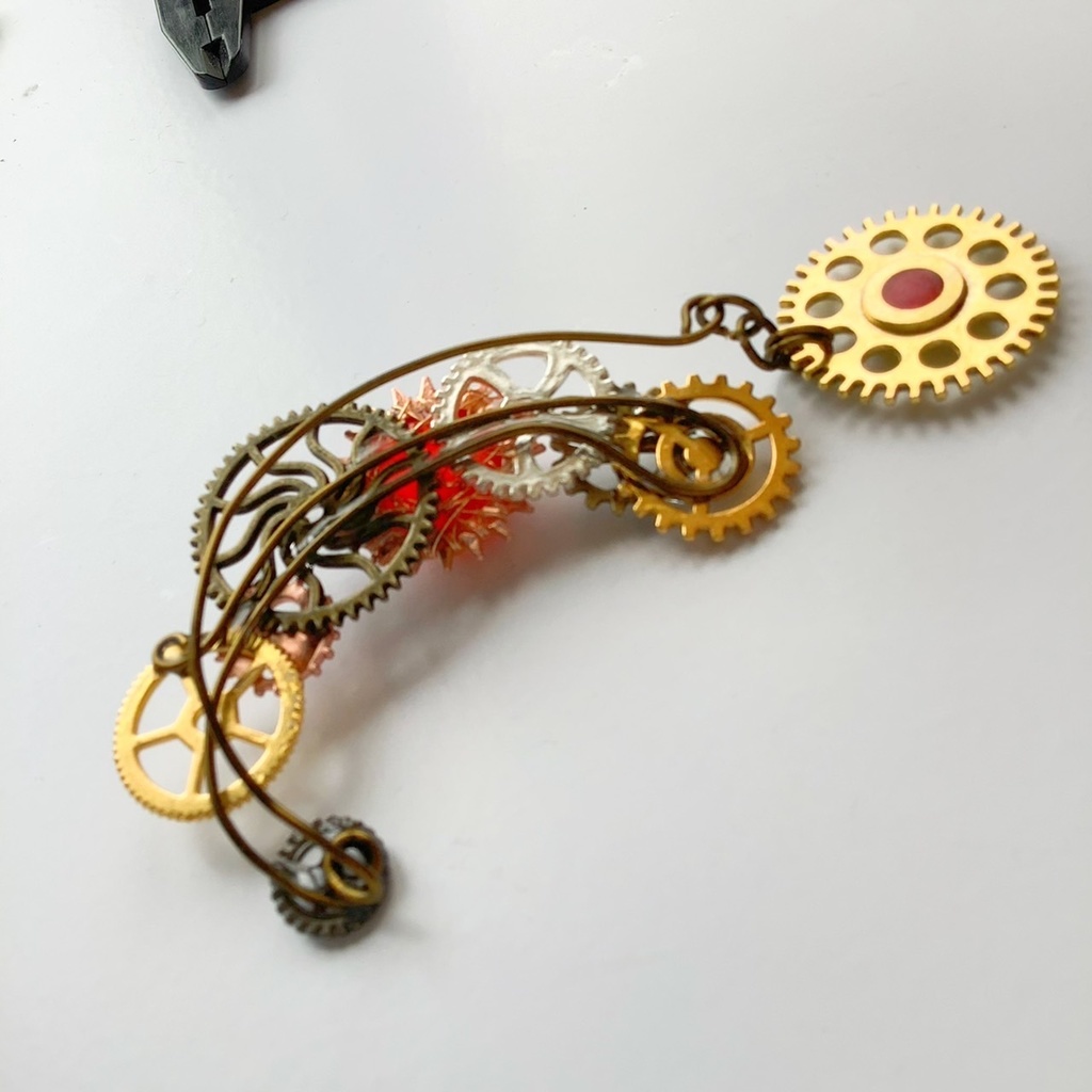 歯車のイヤーフック