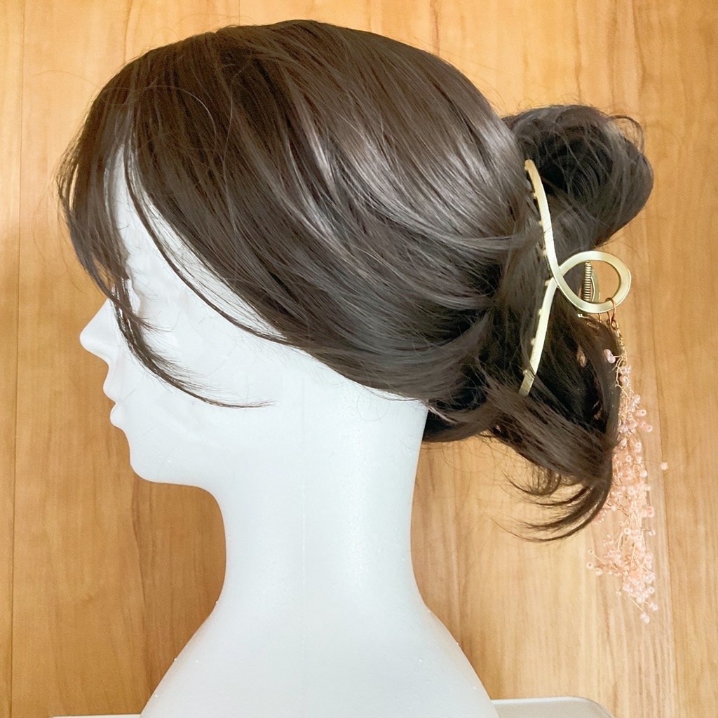 揺れるワイヤーのバンスクリップ