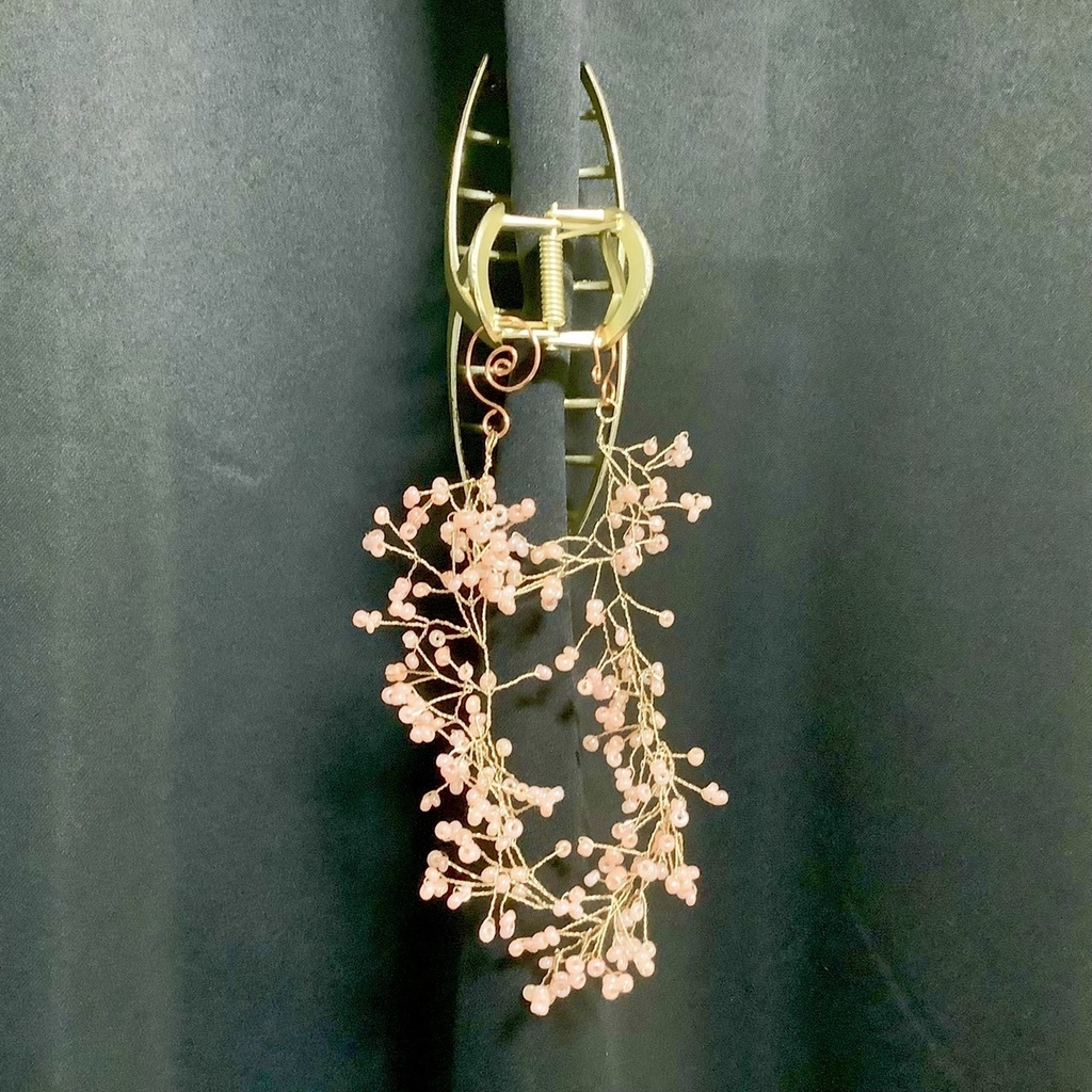 揺れるワイヤーのバンスクリップ