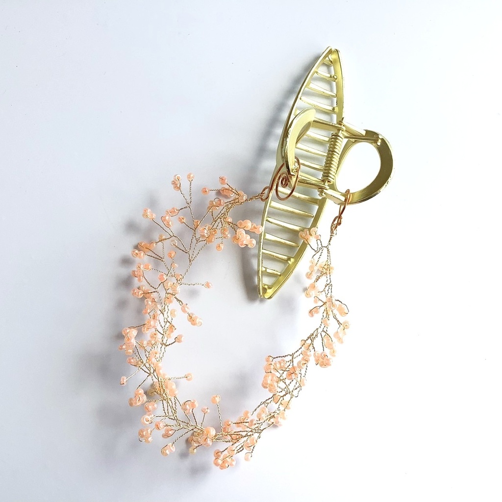 揺れるワイヤーのバンスクリップ