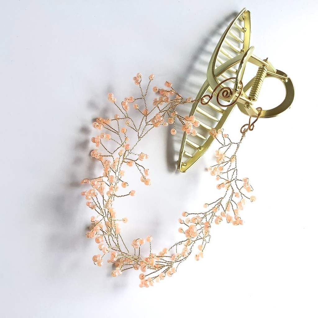 揺れるワイヤーのバンスクリップ