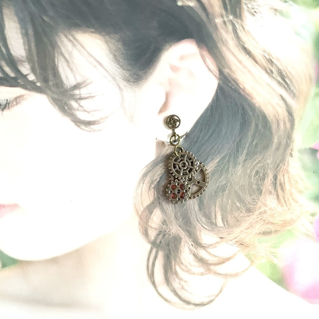 ハートと歯車のイヤリング