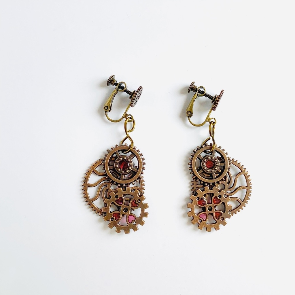ハートと歯車のイヤリング