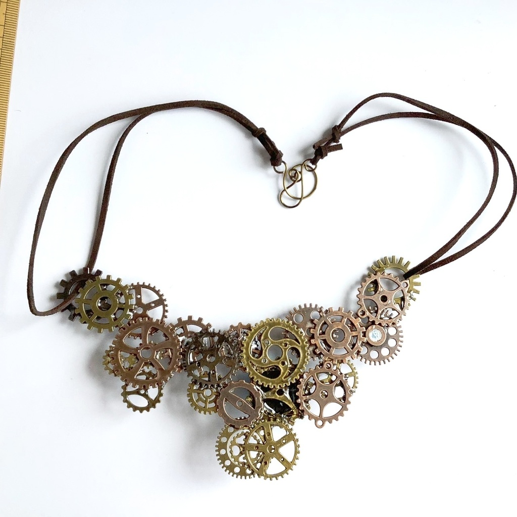 歯車のネックレス