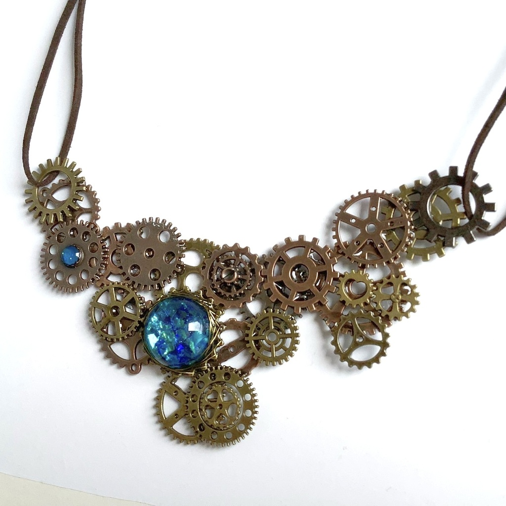 歯車のネックレス