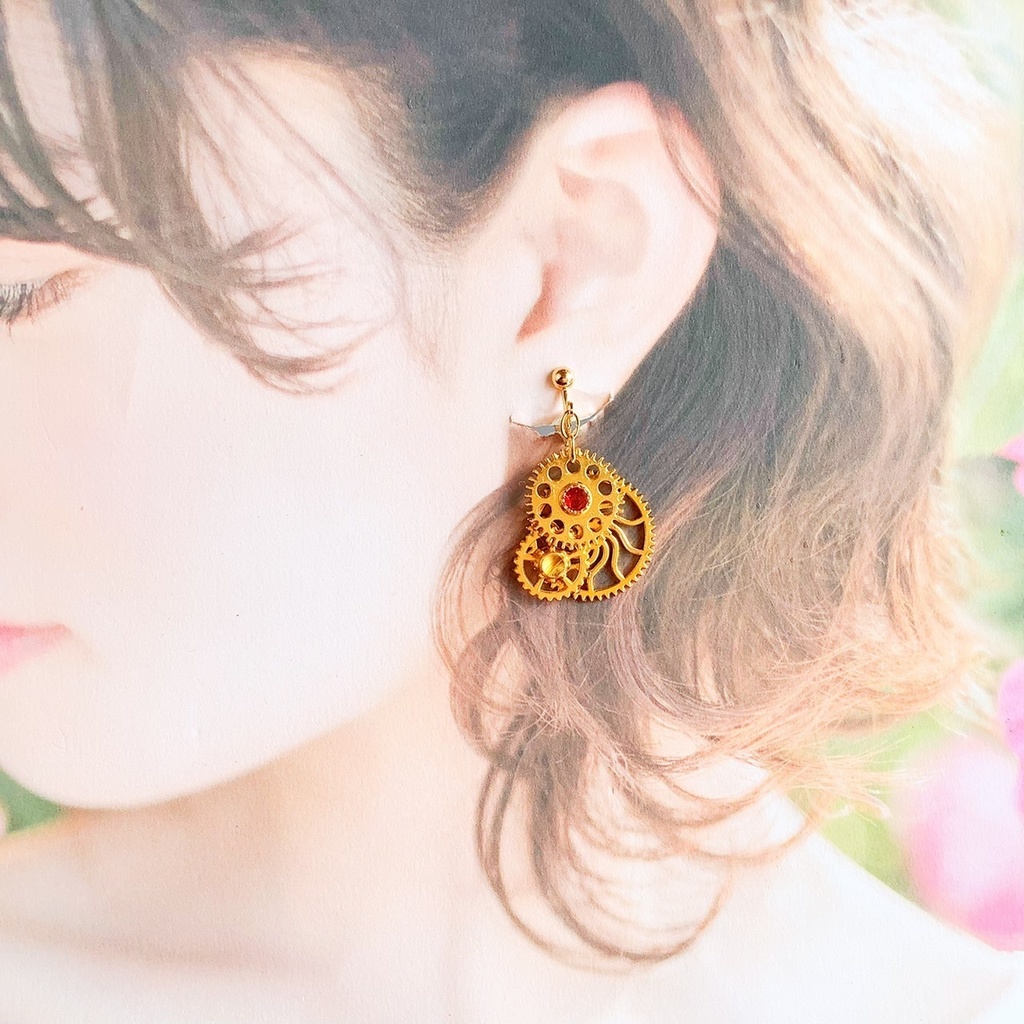 太陽と歯車のイヤリング