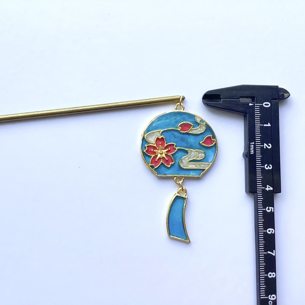 桜風鈴のかんざし