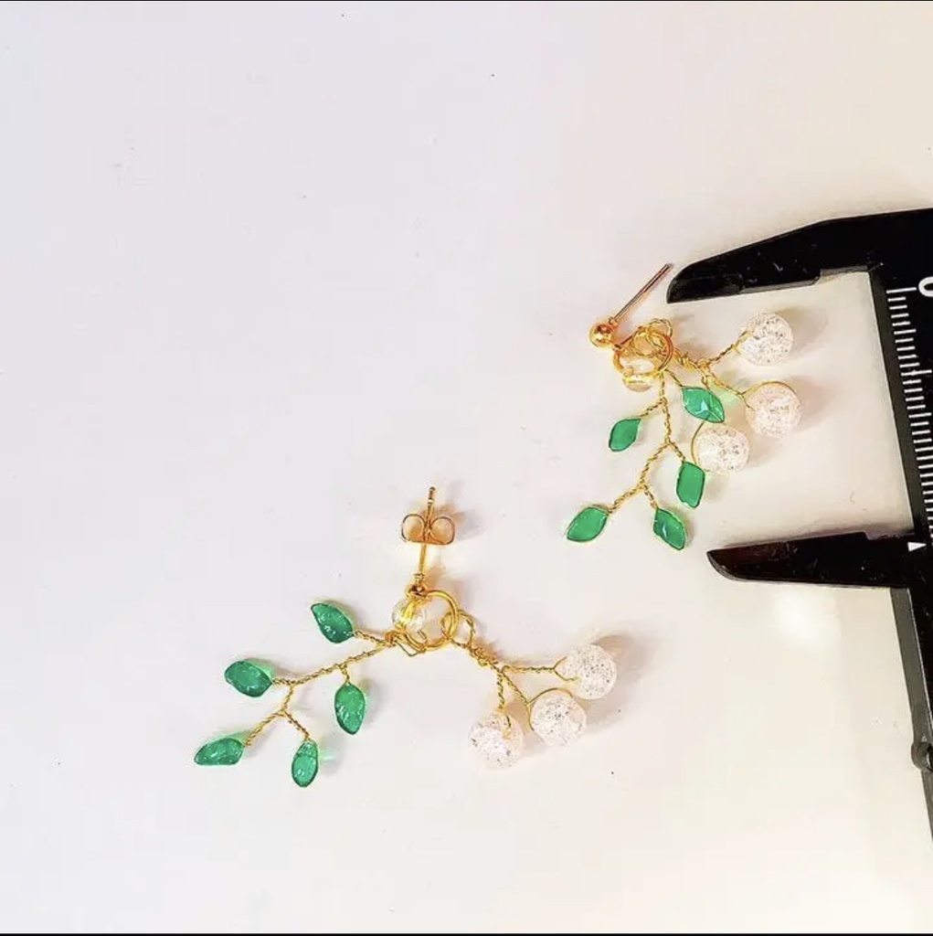 きらめく果実のピアス