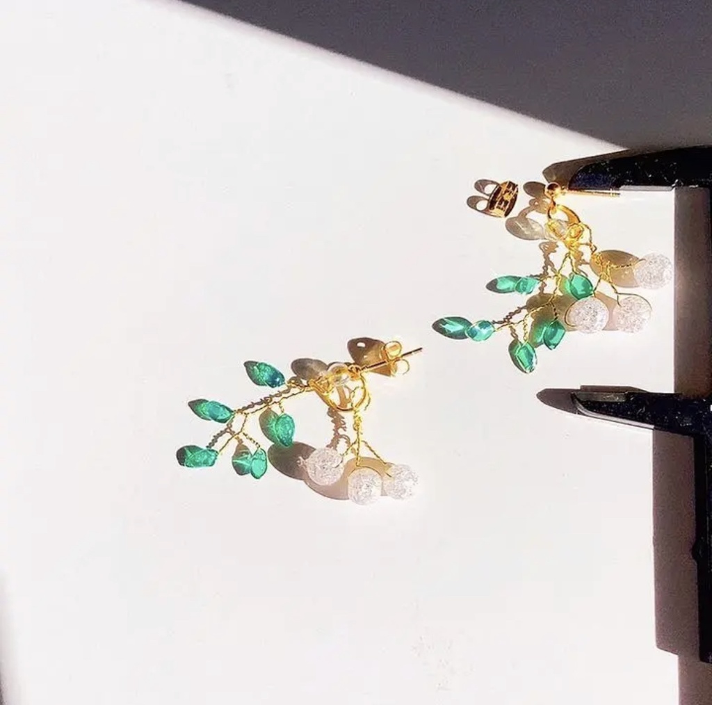 きらめく果実のピアス