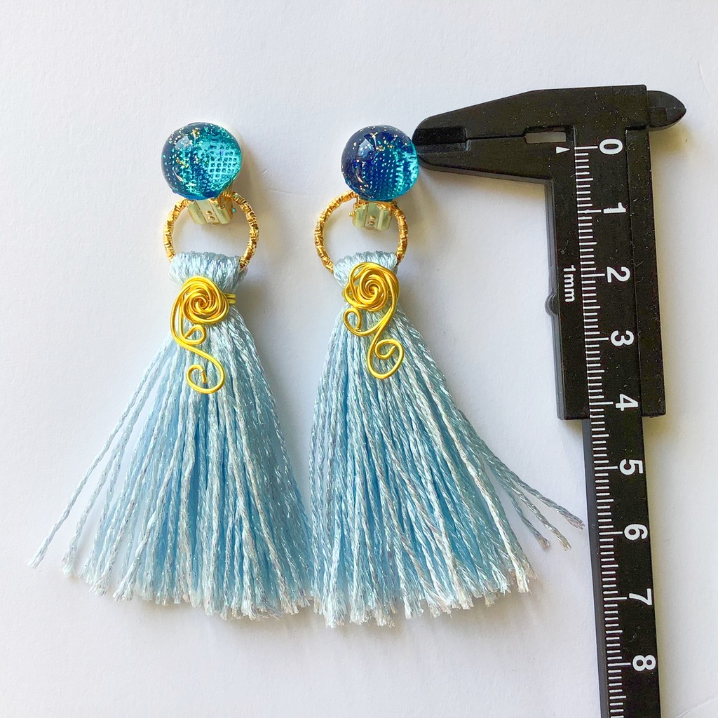 薔薇のタッセルイヤリング ブルー