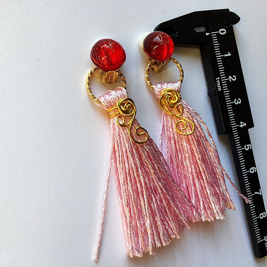 薔薇のタッセルイヤリング ピンク