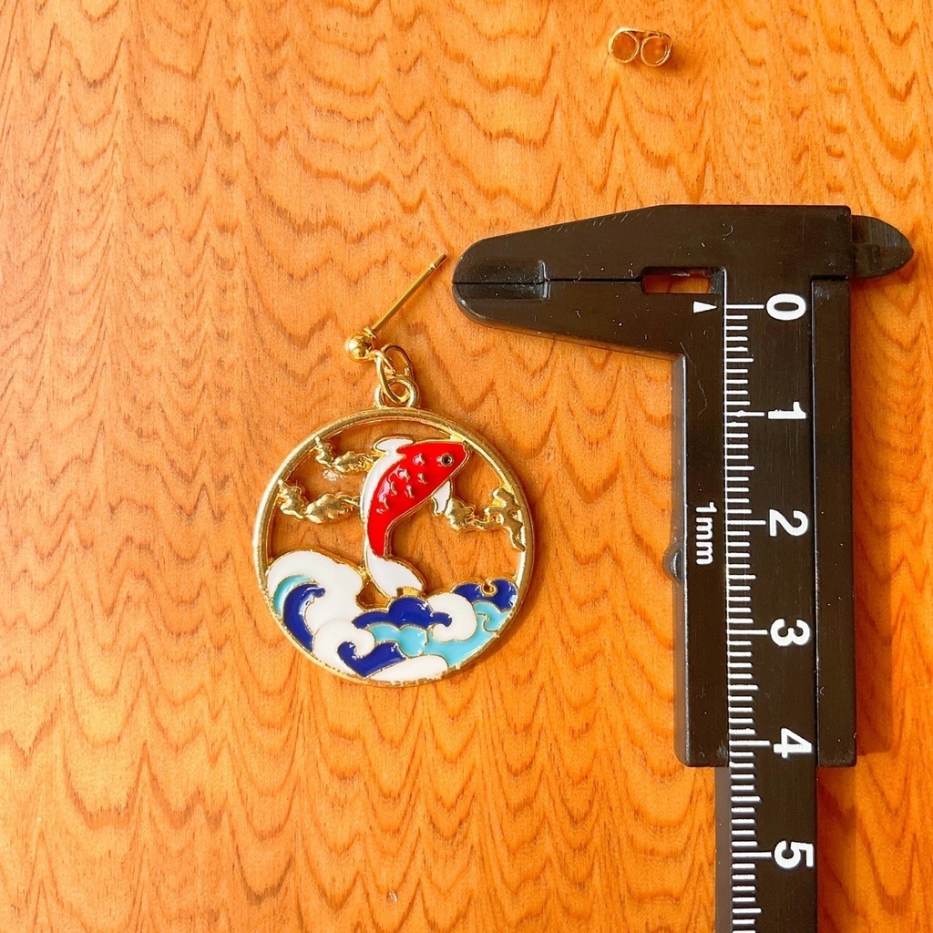 昇り鯉のピアス・イヤリング【金属アレルギー対応】