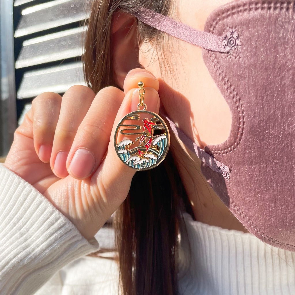 昇り鯉のピアス・イヤリング【金属アレルギー対応】